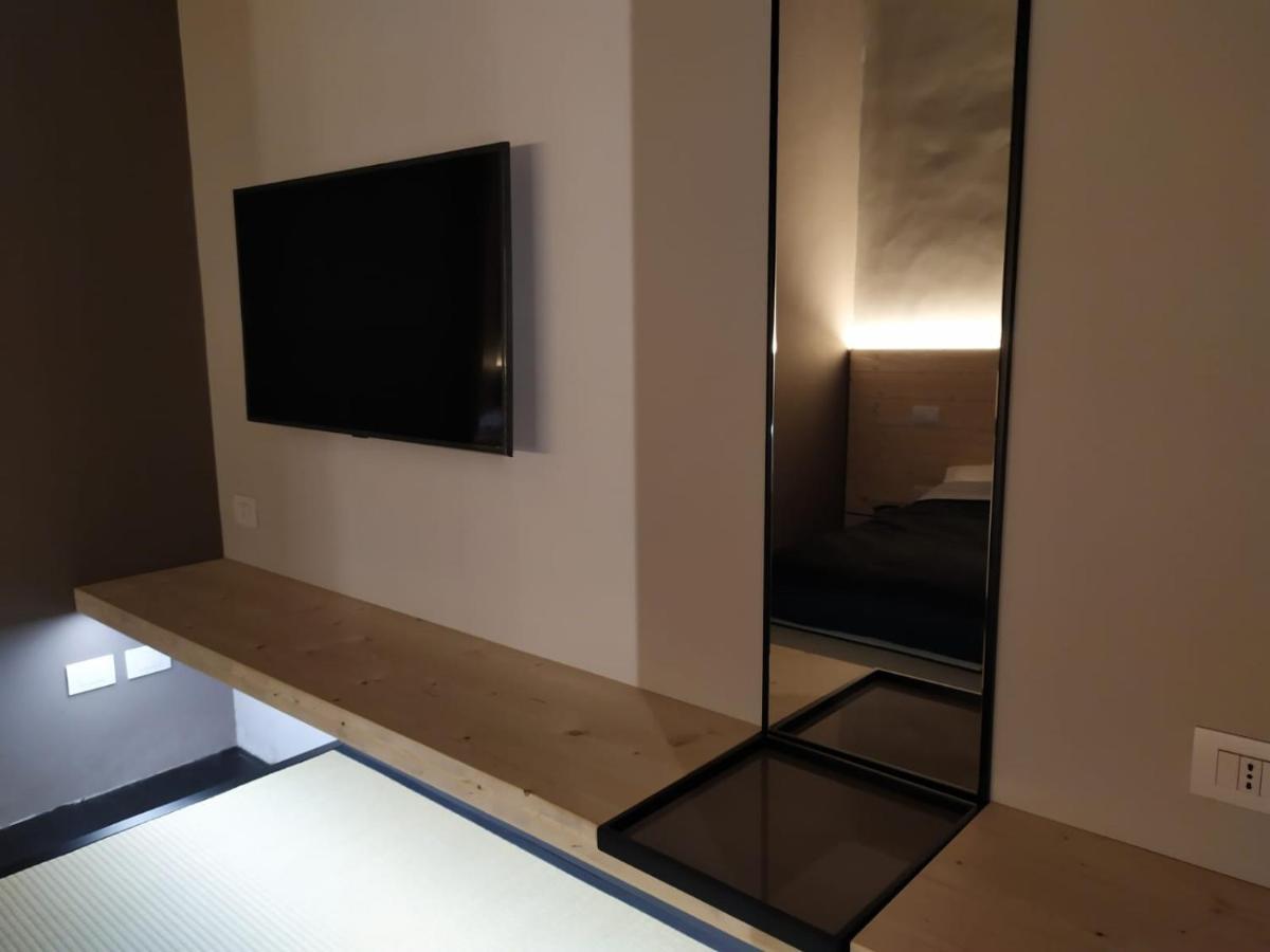 Spazio Luna มิลาน ภายนอก รูปภาพ